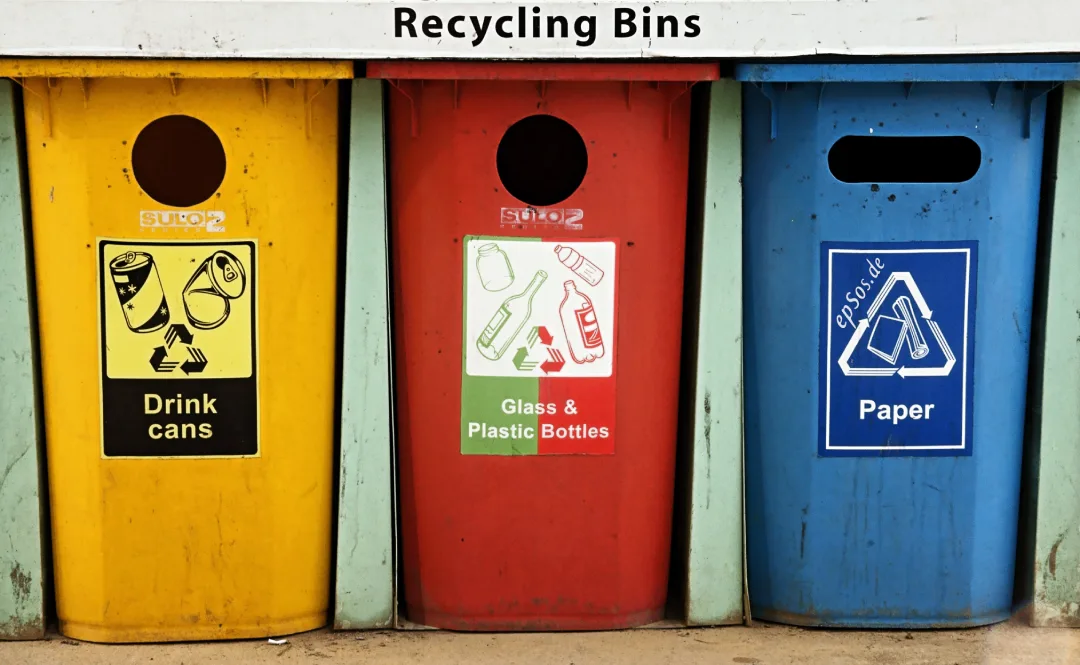 Colorful_Recycling_Containers_for_Trash